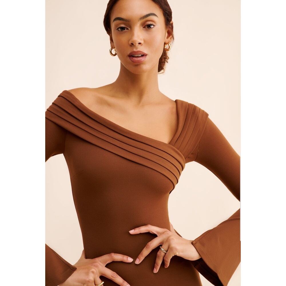 Elexiay Enugu Midi Dress off-the-shoulder brown draped cowl neck Size M - Picture 4 of 7